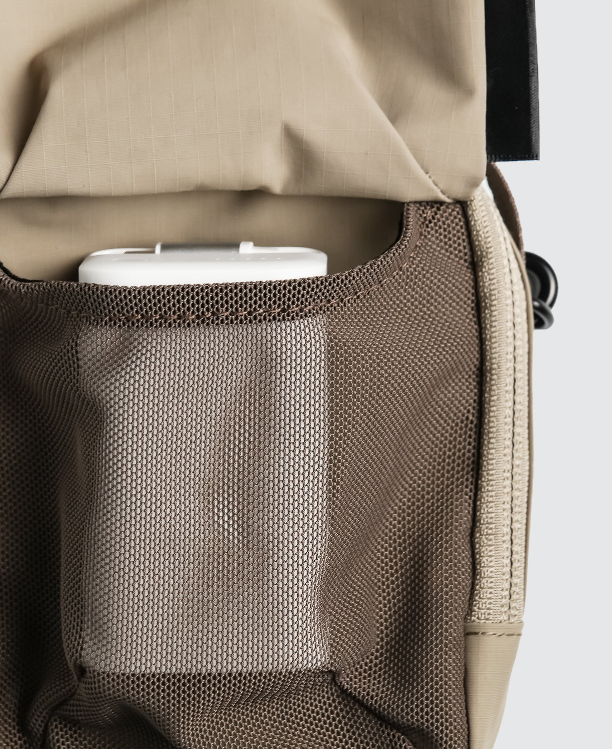 bitplay × Unipapa｜極簡機能的相遇，重新定義日常行動