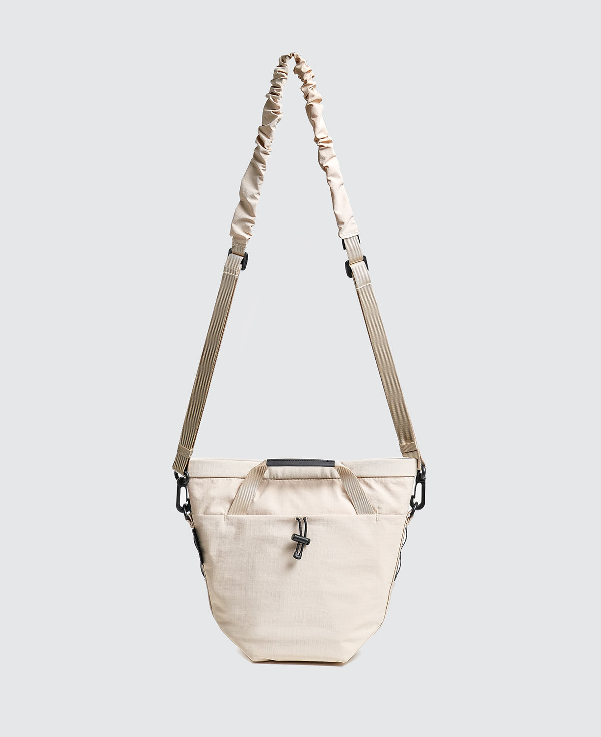 Essential 2.5L隨行相機包 米杏色 反面