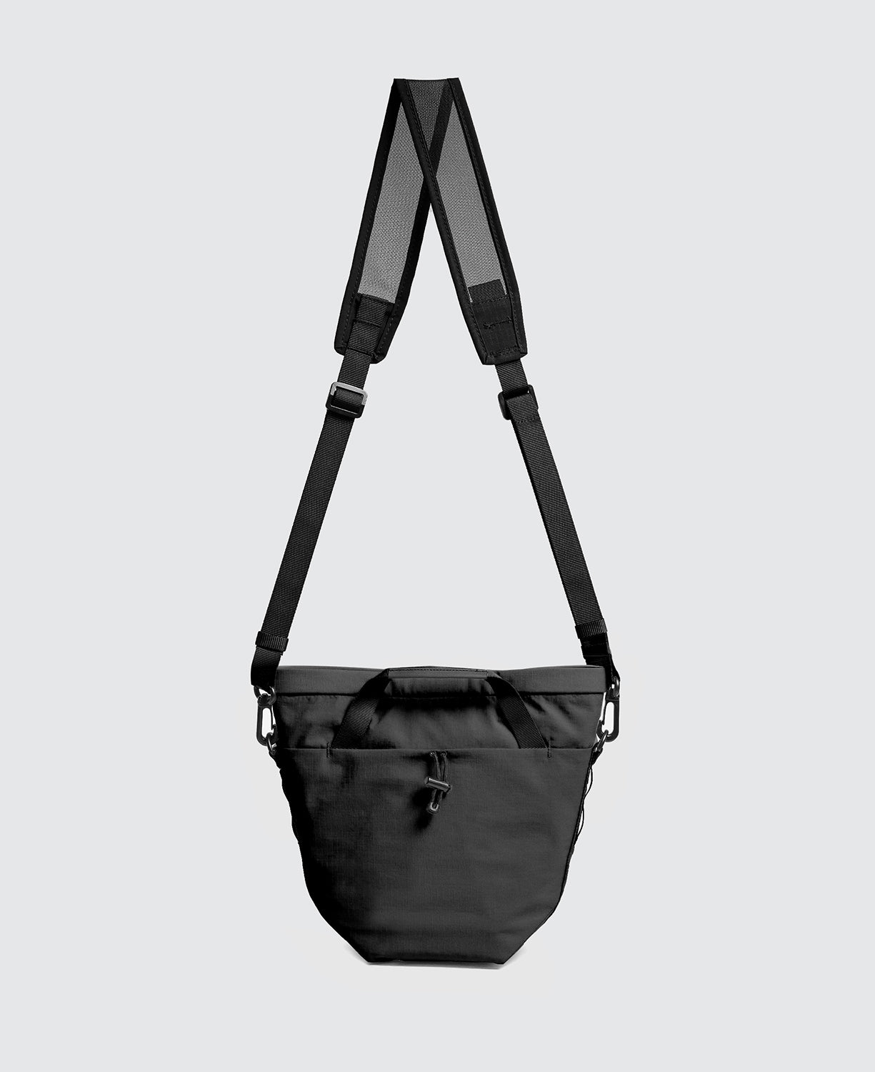 Essential 2.5L隨行相機包 黑 反面