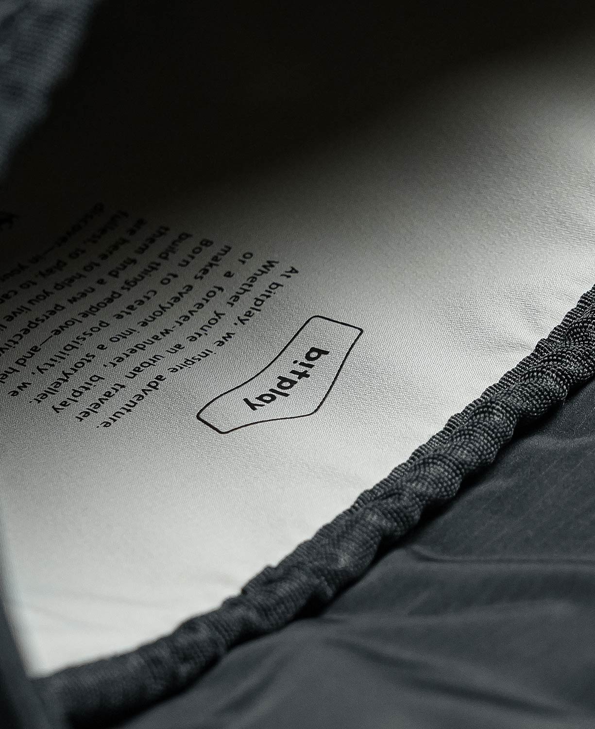 Essential 14吋 電腦包 5mm 潛水布內襯